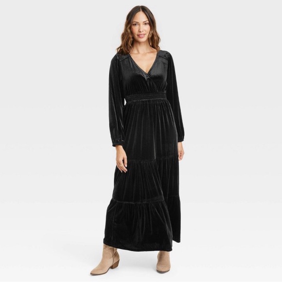 Knox Rose Dresses & Skirts - Knox Rose Velvet Maxi Dress